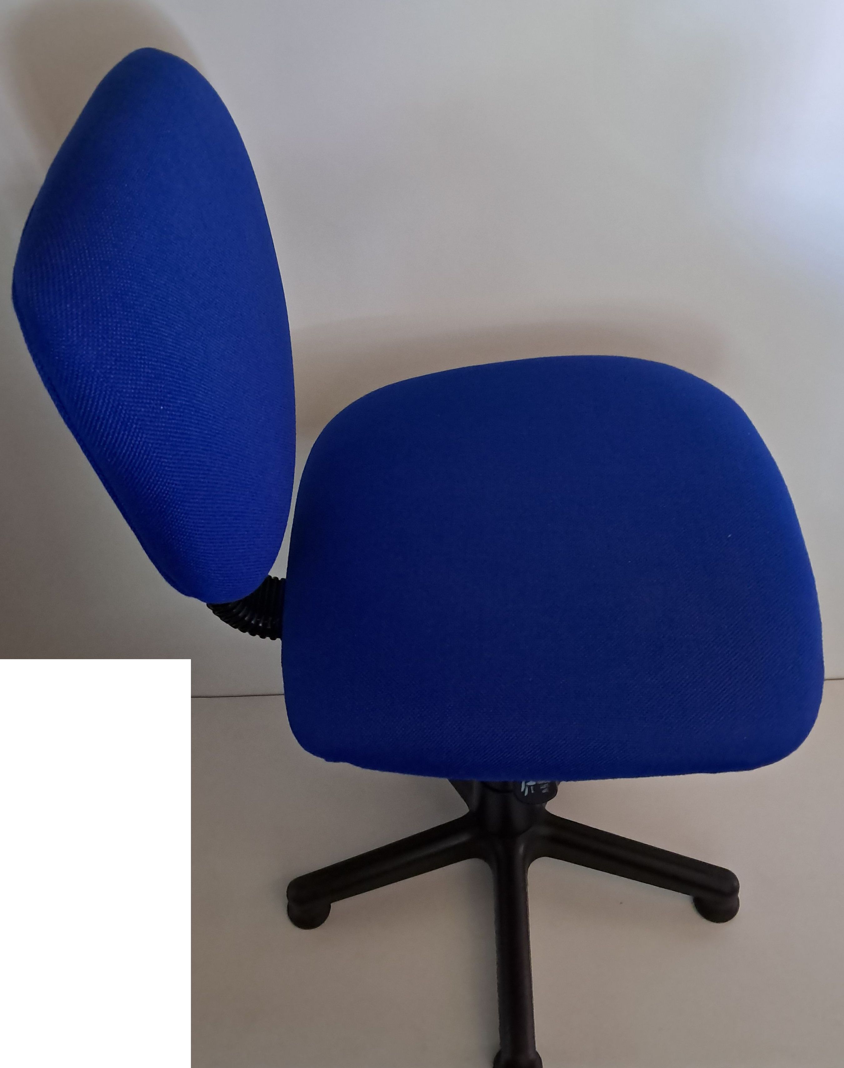 Stolička čalúnnená, pneumatický zdvih K-BLU