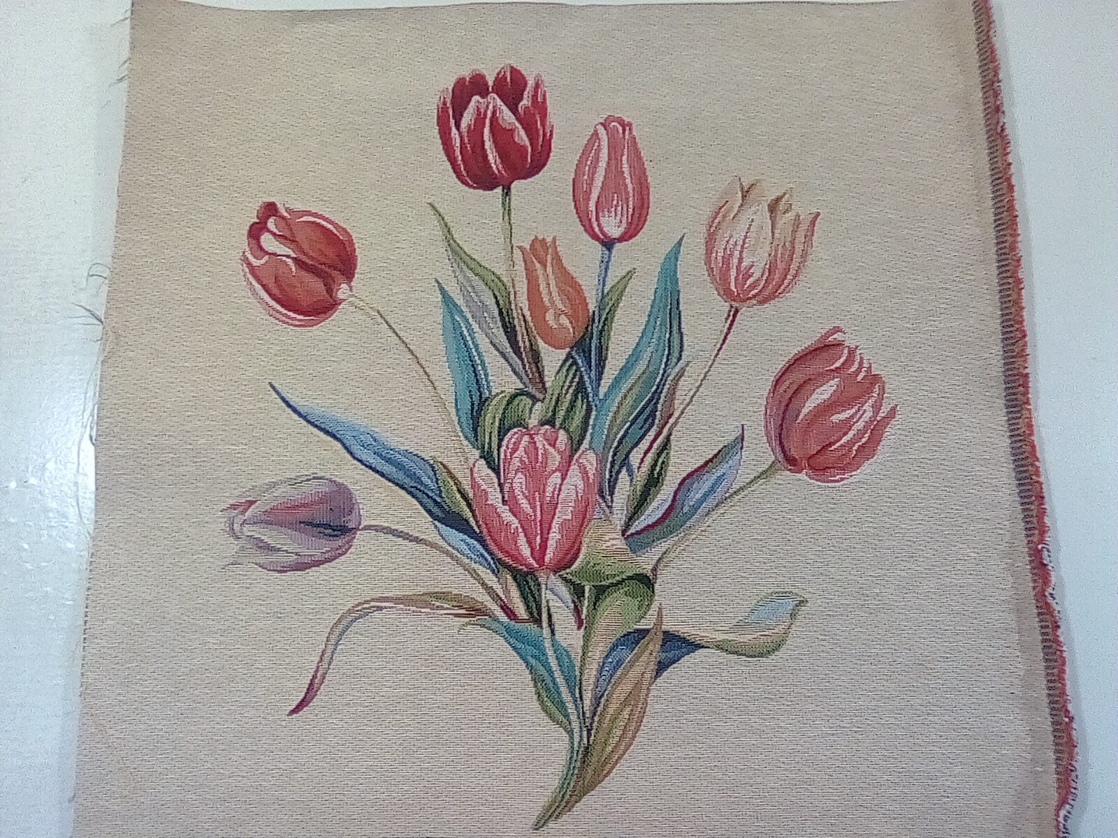Štvorec na vankúš: tulipány